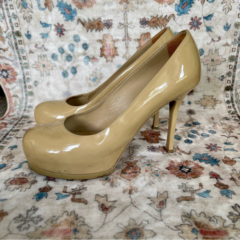 Yves Saint Laurent Tribtoo Tan Patent Heels - Picture 3 of 16